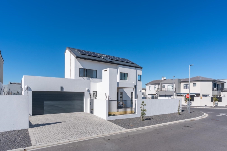 4 Bedroom Property for Sale in Sandown Western Cape